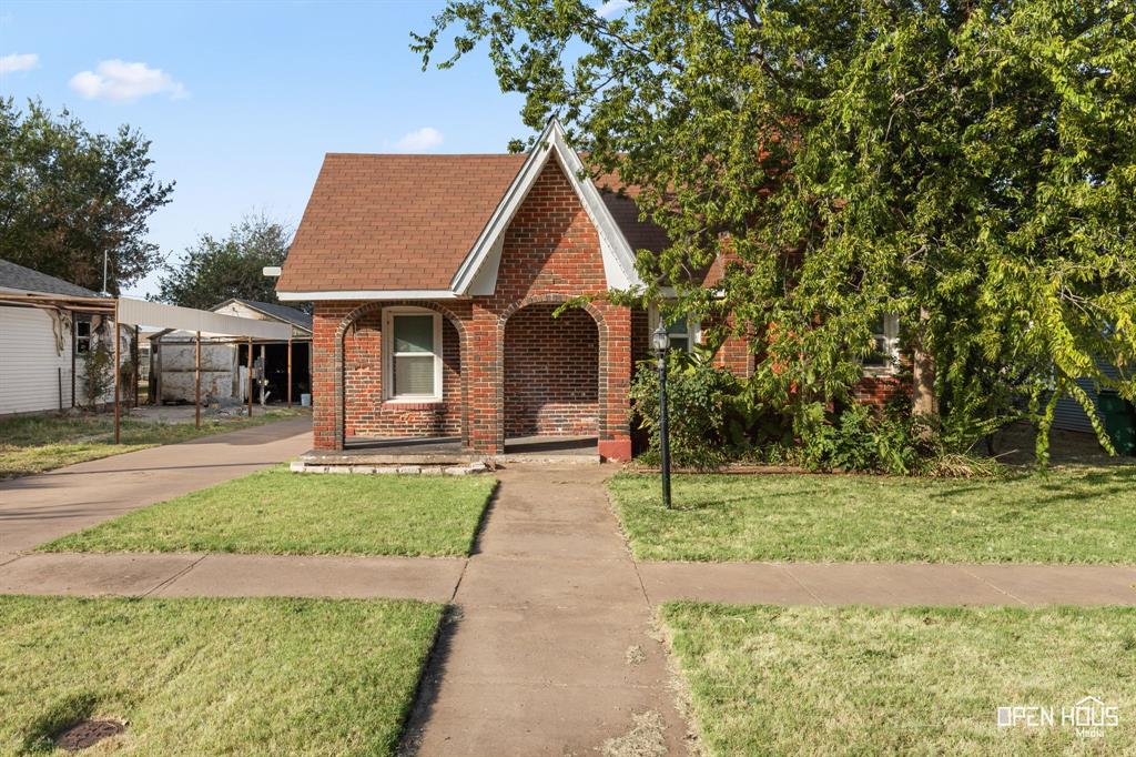 206 E Summit Avenue Property Photo 1