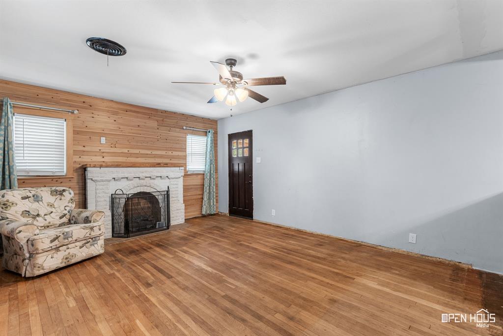 206 E Summit Avenue Property Photo 3