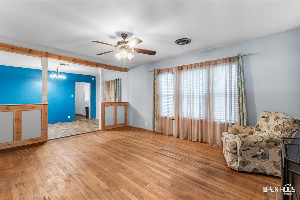 206 E Summit Avenue Property Photo 6