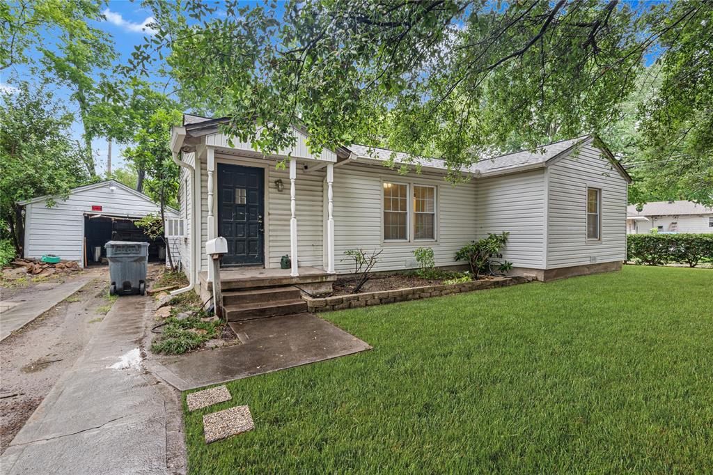 10814 Castolon Drive Property Photo 2