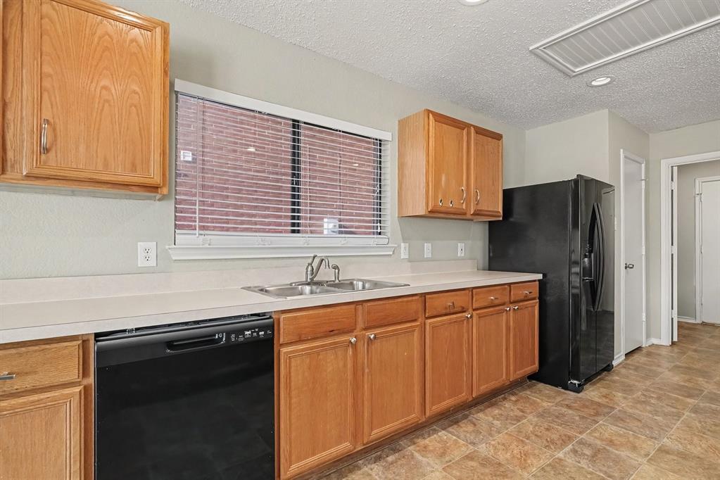 5233 Blue Circle Property Photo 6