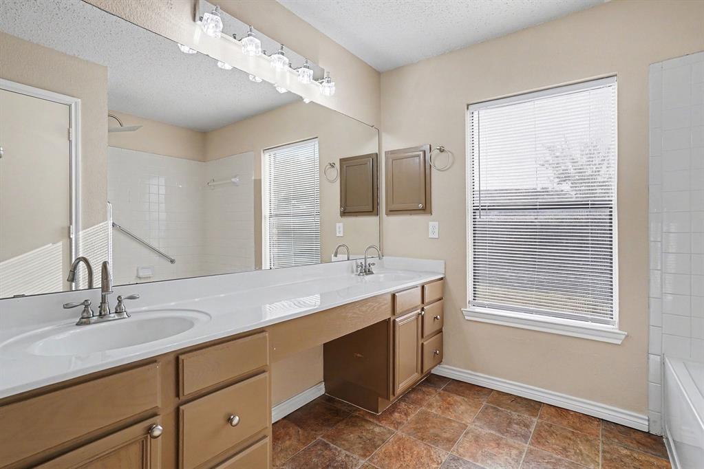 5233 Blue Circle Property Photo 9