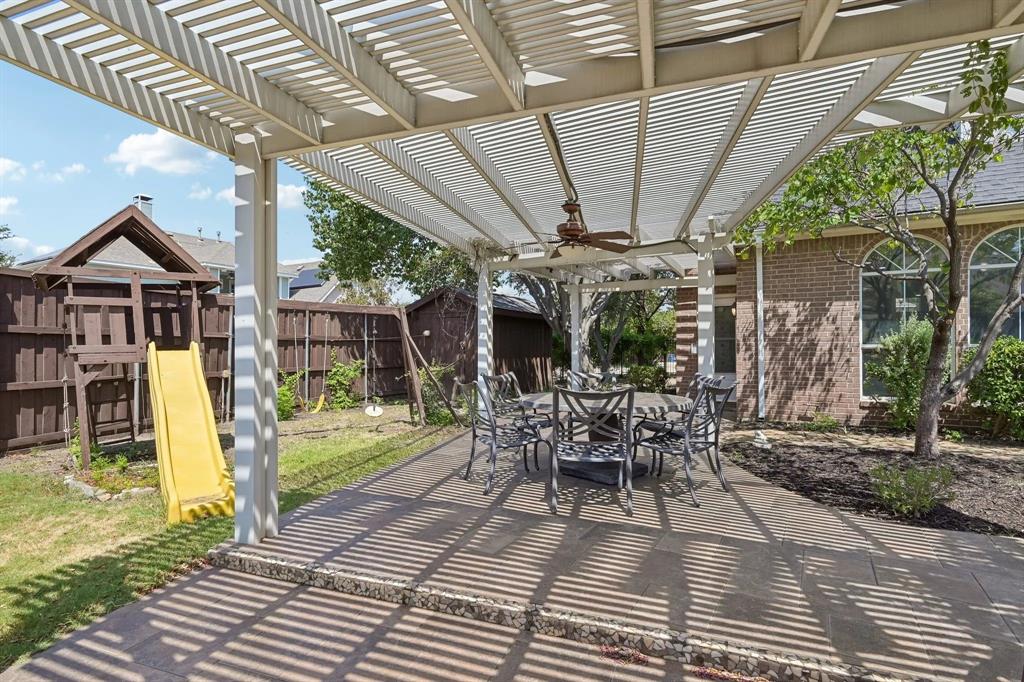 525 Blackfield Drive Property Photo 34