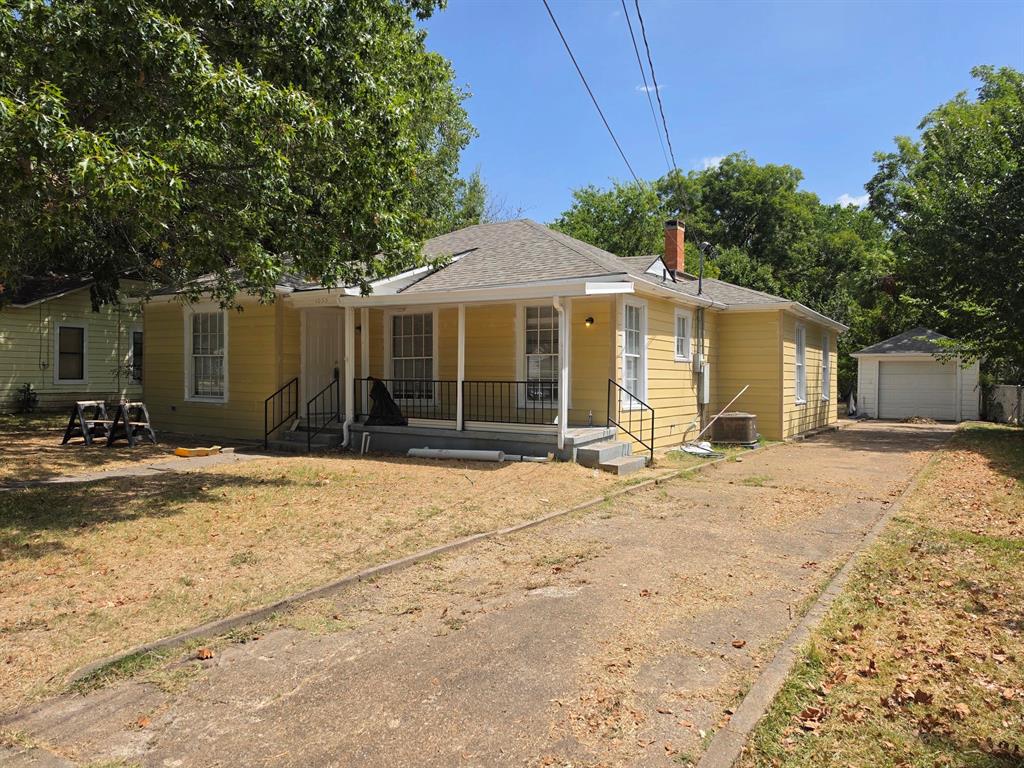 1033 Lockhart Property Photo 1