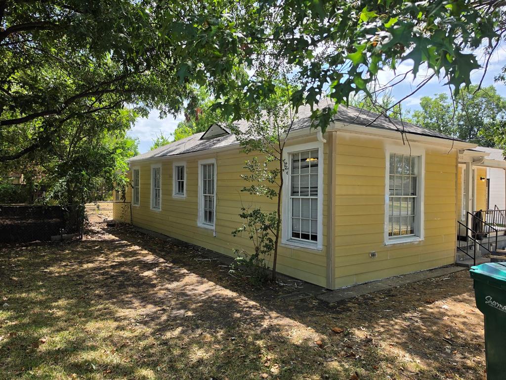 1033 Lockhart Property Photo 14