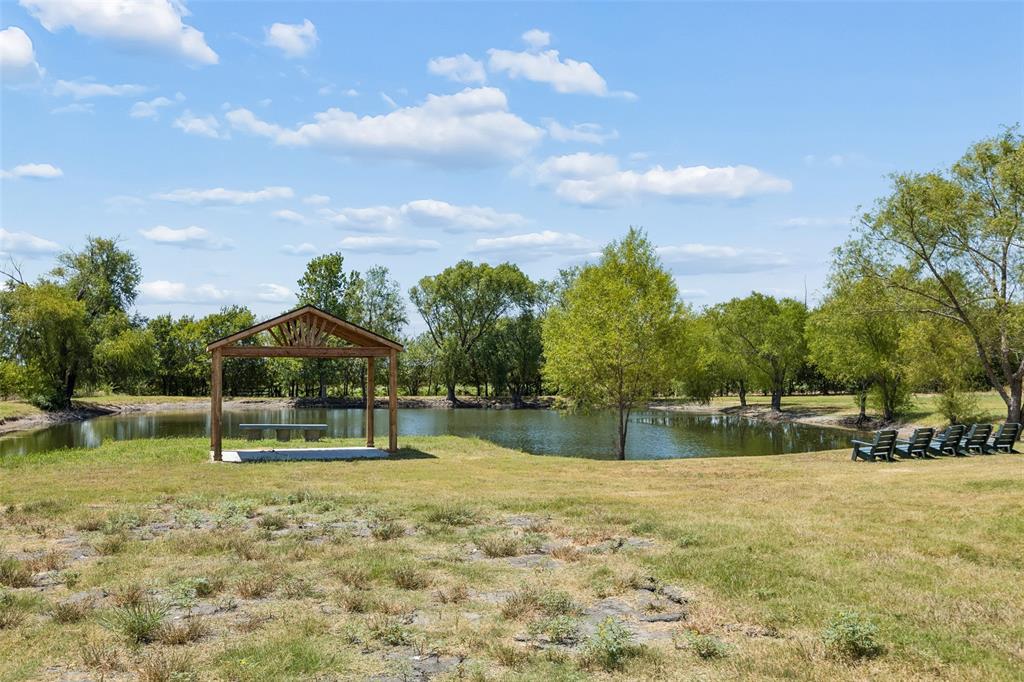 9578 Fm 740 Property Photo 5