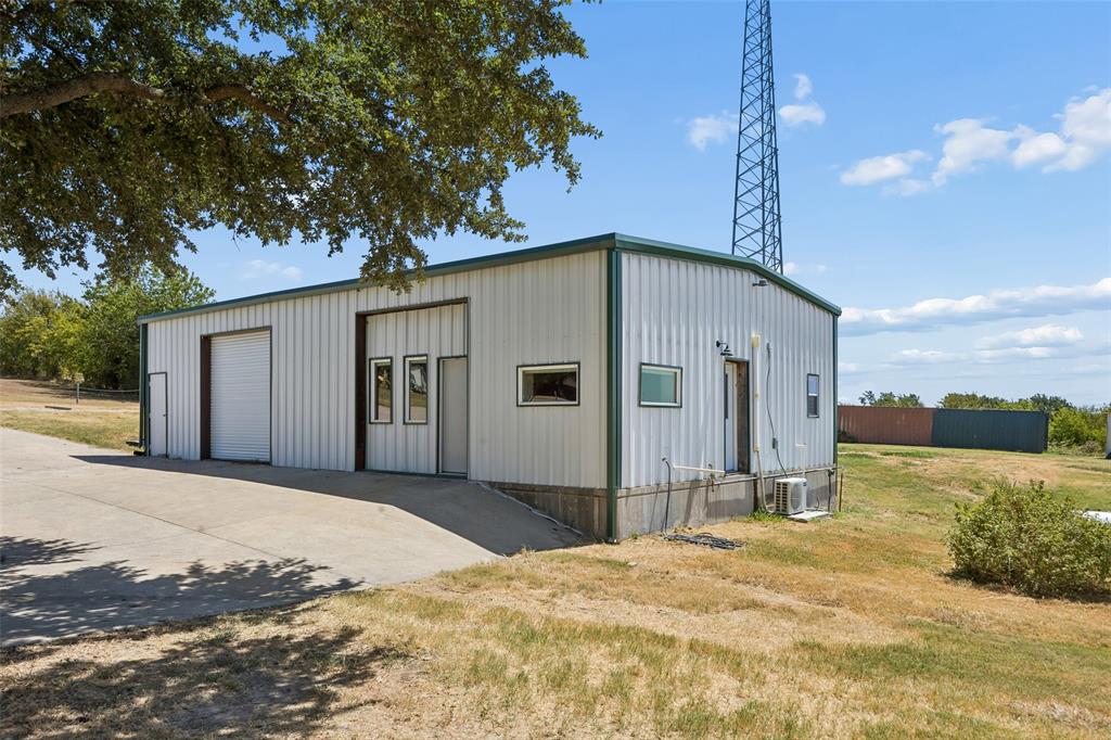 9578 Fm 740 Property Photo 6