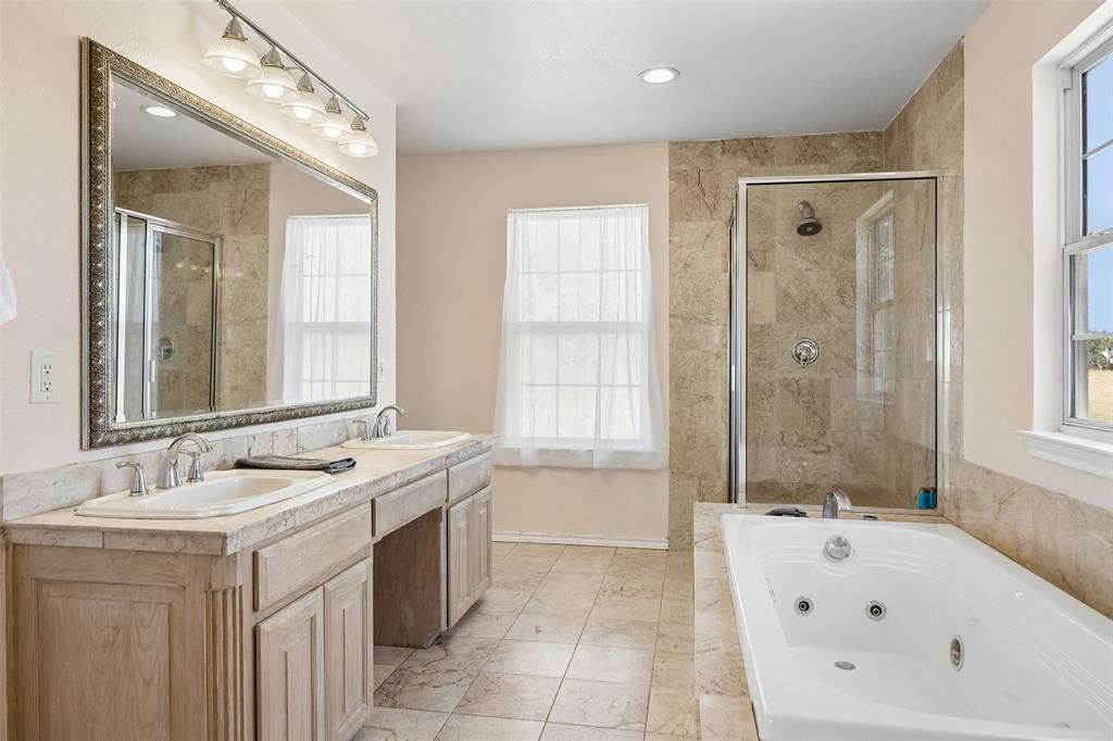9578 Fm 740 Property Photo 26