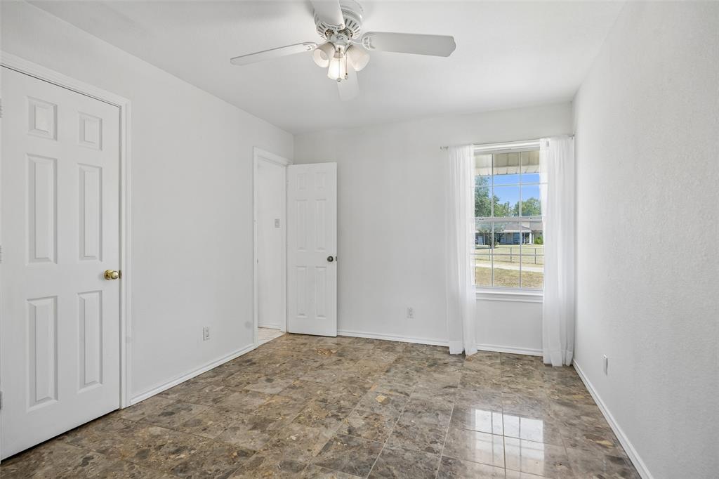 9578 Fm 740 Property Photo 28