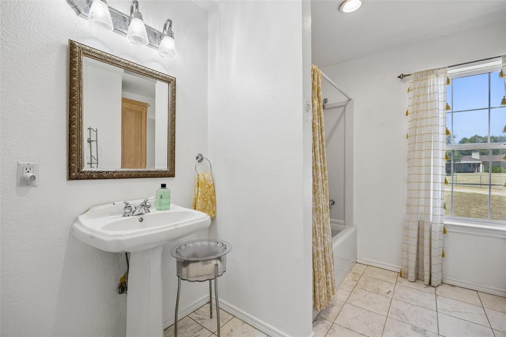 9578 Fm 740 Property Photo 29
