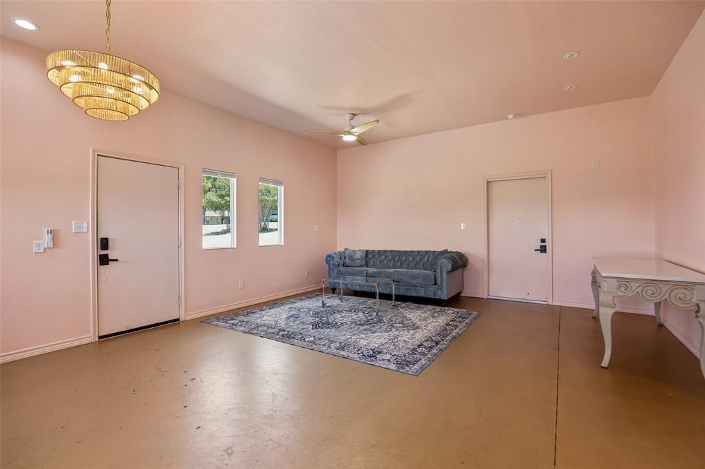 9578 Fm 740 Property Photo 31
