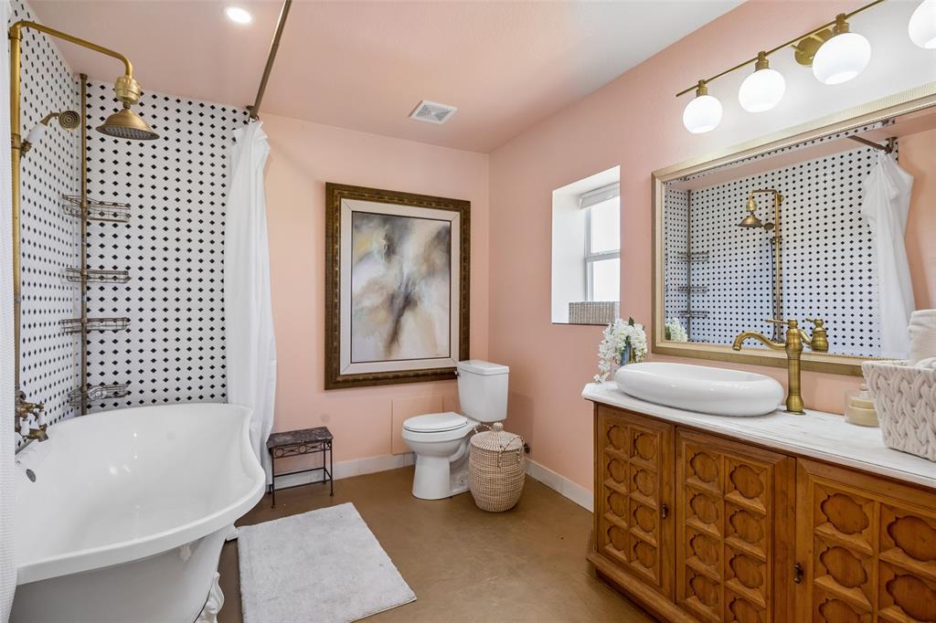 9578 Fm 740 Property Photo 34