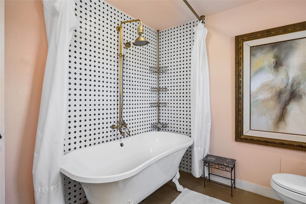 9578 Fm 740 Property Photo 36
