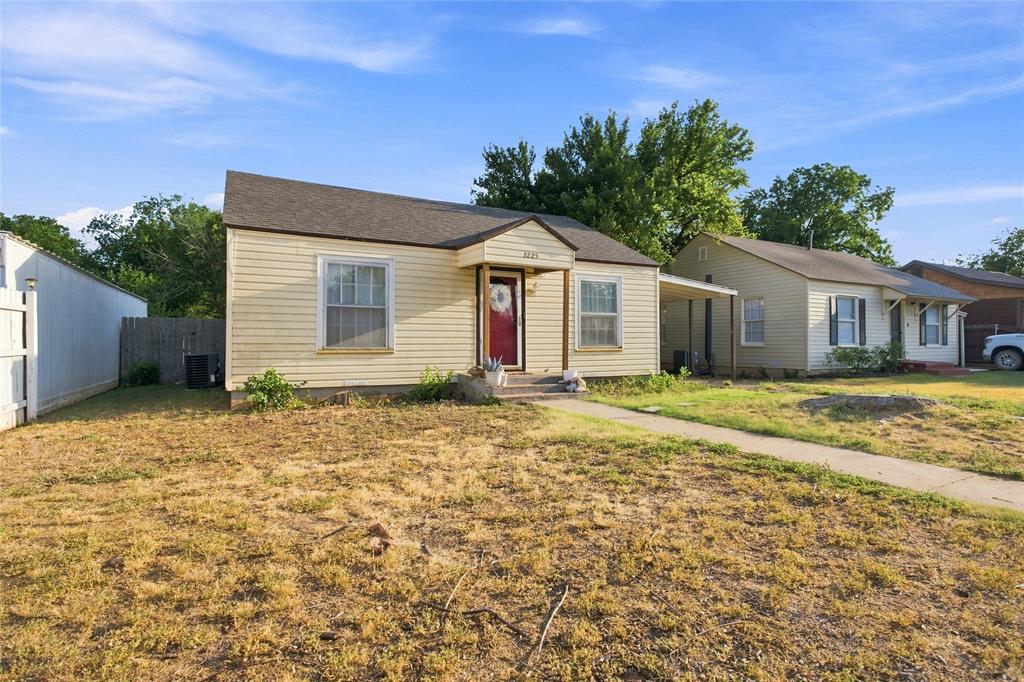 3225 S 4th Street Property Photo 2