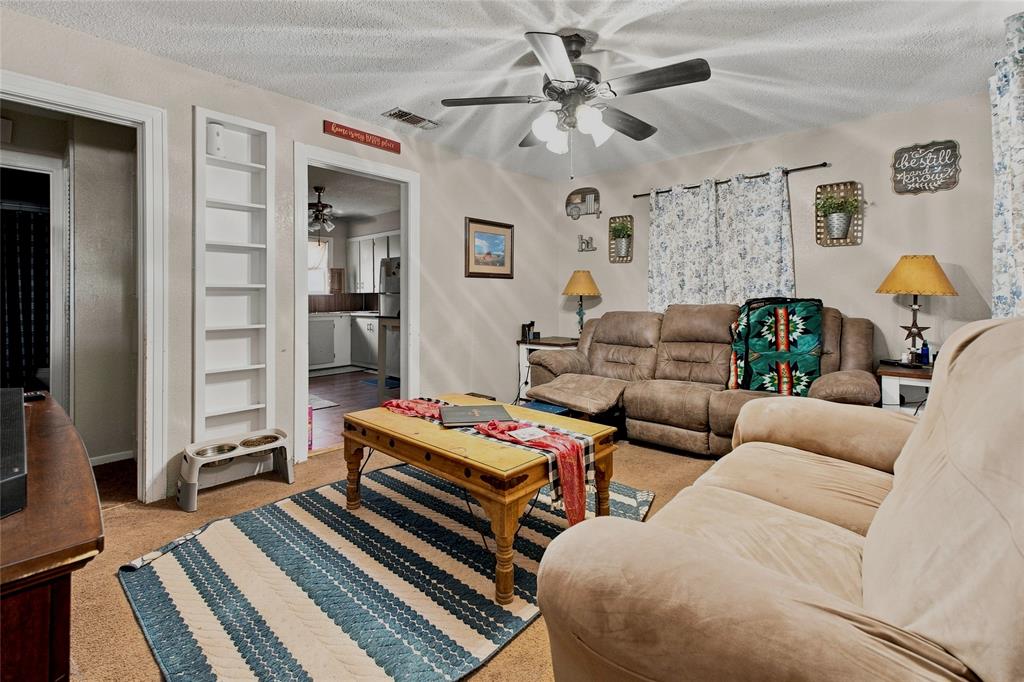 3225 S 4th Street Property Photo 5