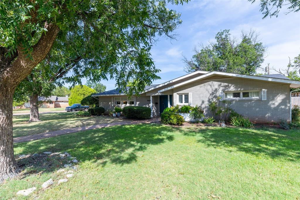 1801 Sylvan Drive Property Photo 2