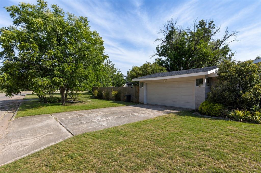 1801 Sylvan Drive Property Photo 3
