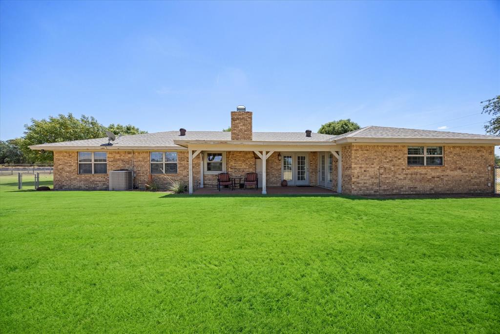 330 Reed Road Property Photo 2