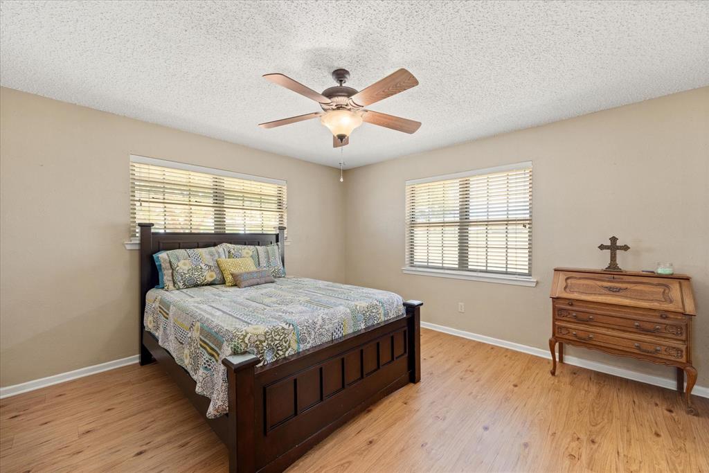 330 Reed Road Property Photo 13