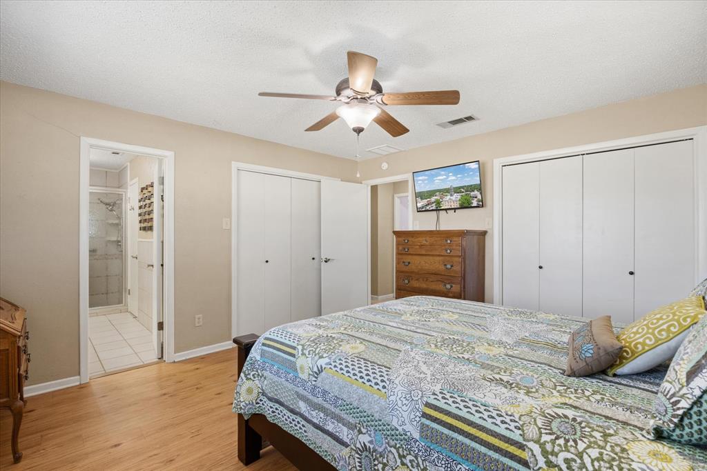 330 Reed Road Property Photo 14