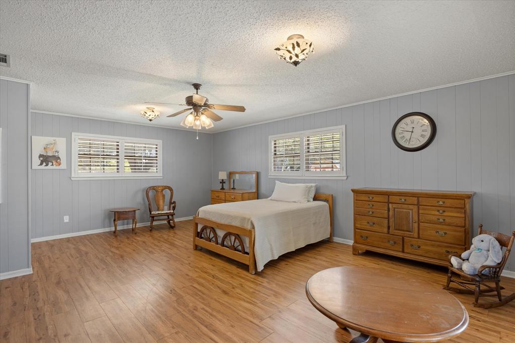 330 Reed Road Property Photo 21