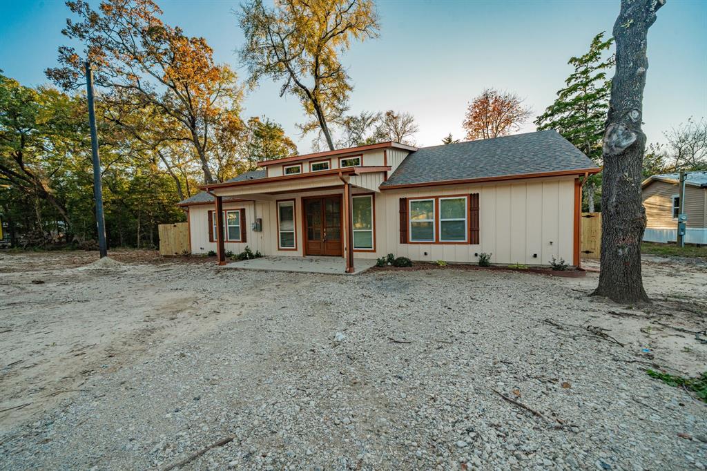 9469 Pinewood Property Photo 1