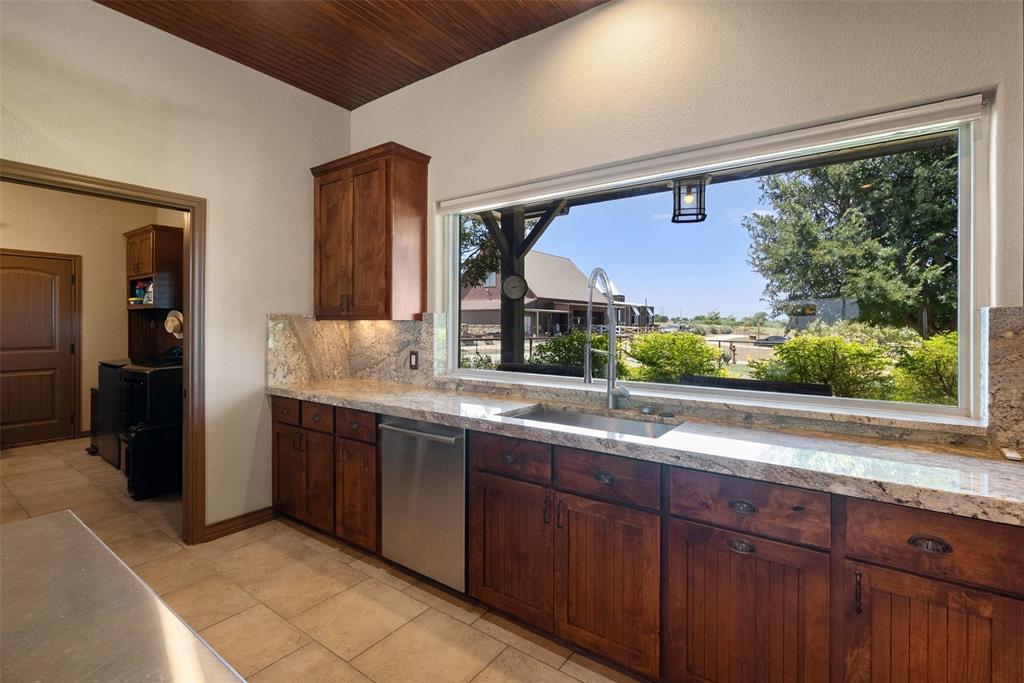 894 Blue Cut Road Property Photo 17