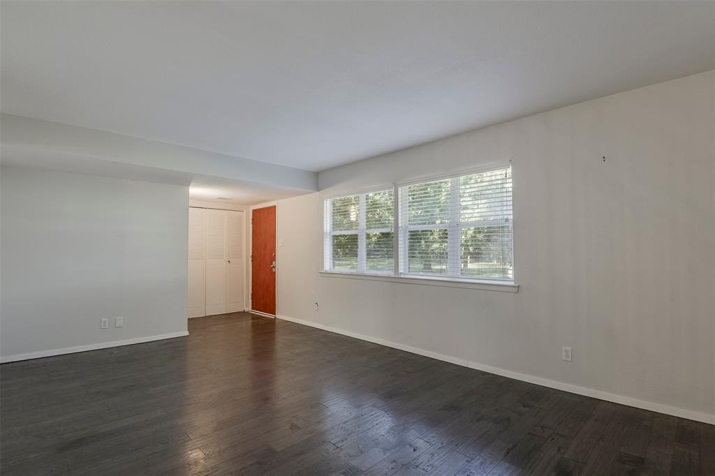 326 Westview Terrace Property Photo 4