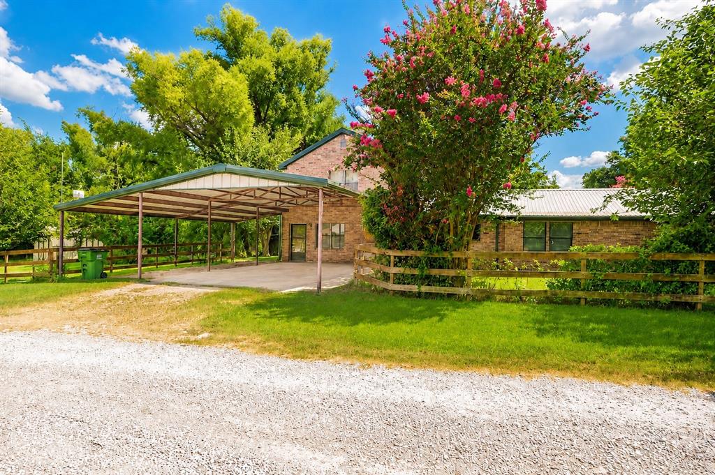 150 Private Road 4656 Property Photo 1