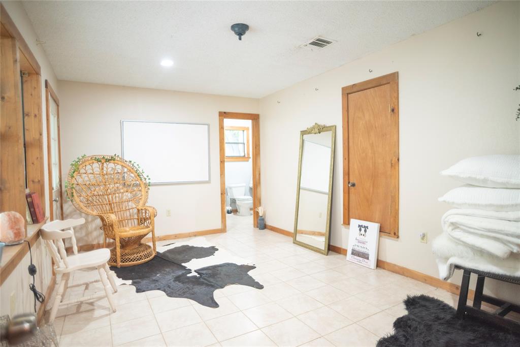 150 Private Road 4656 Property Photo 11