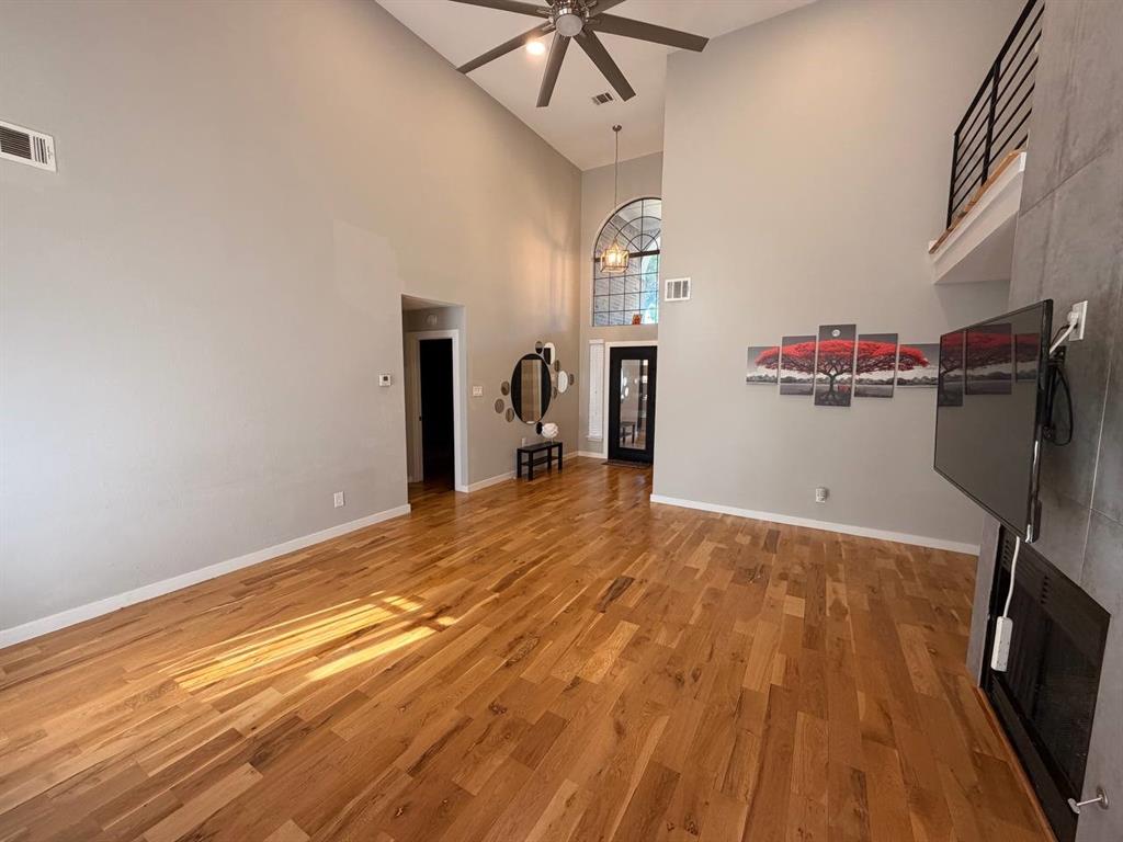 901 Ridgemont Drive Property Photo 3