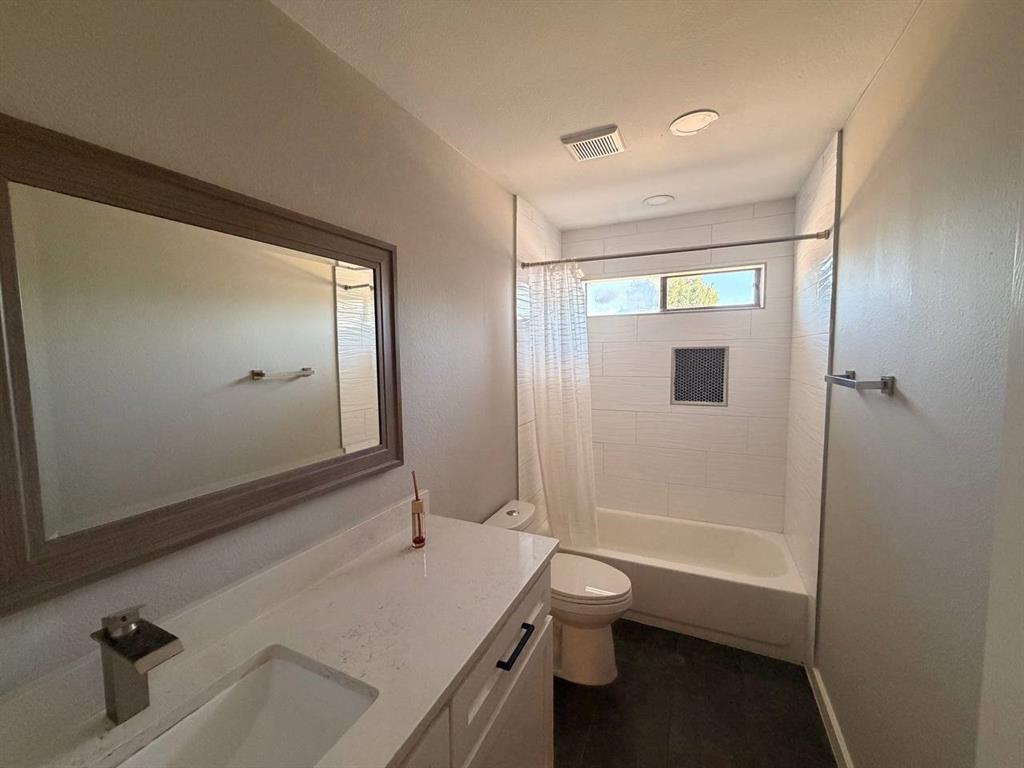 901 Ridgemont Drive Property Photo 14