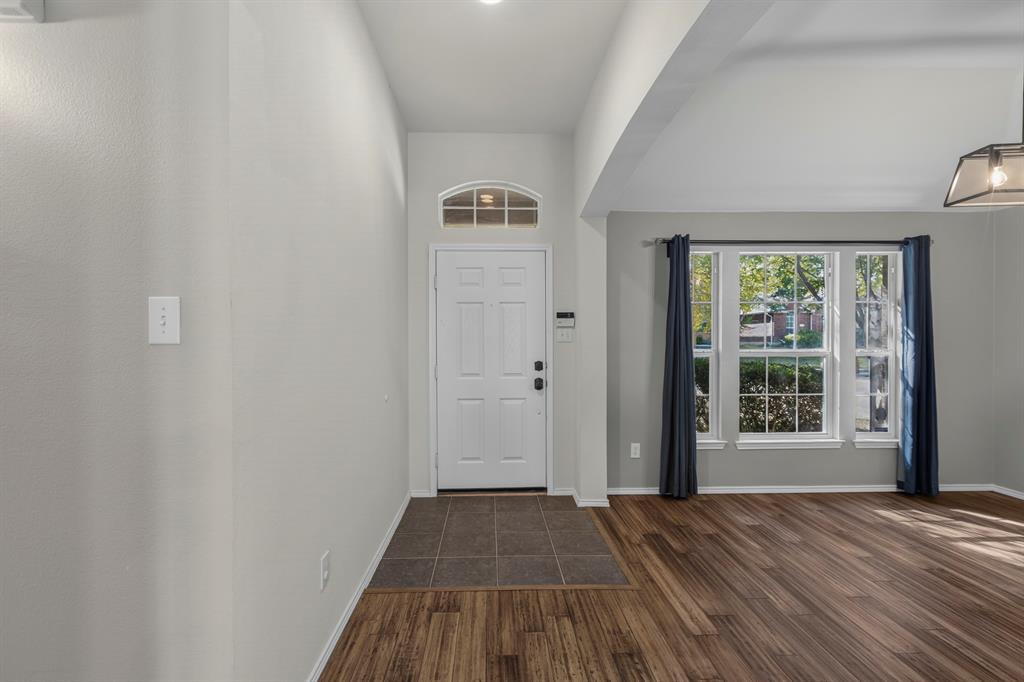 1408 Heather Brook Drive Property Photo 5