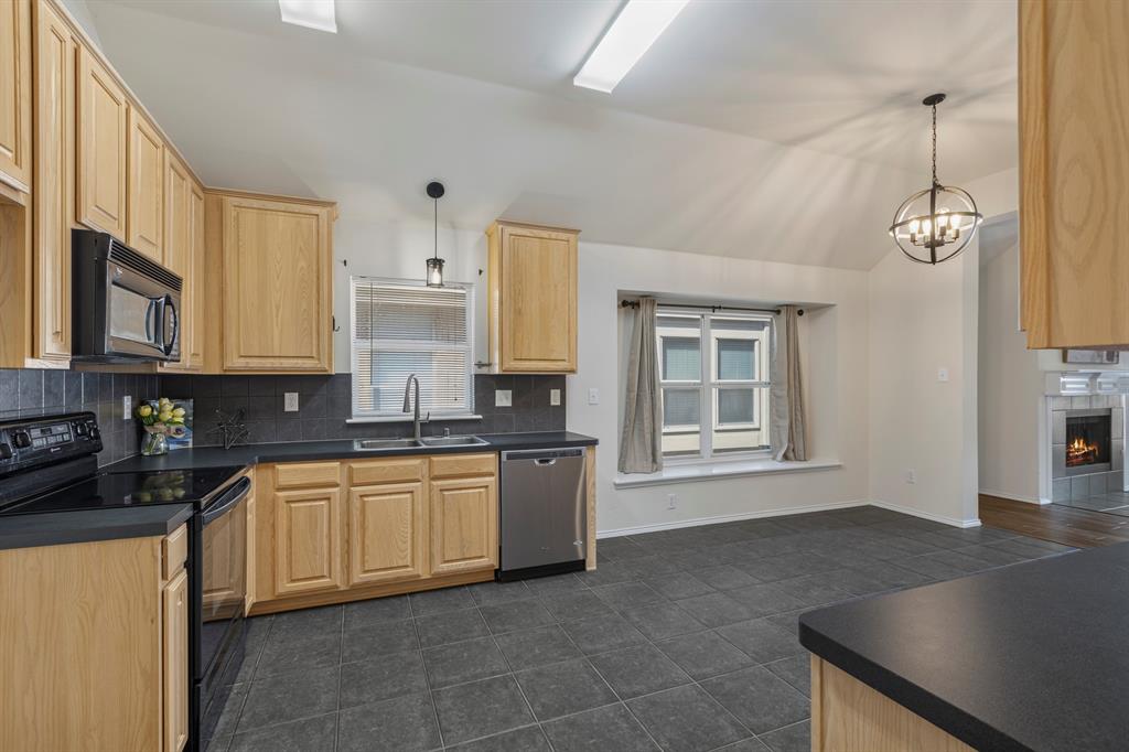 1408 Heather Brook Drive Property Photo 11