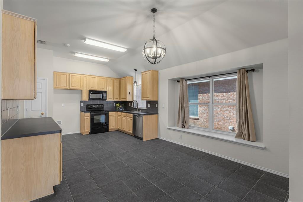 1408 Heather Brook Drive Property Photo 12