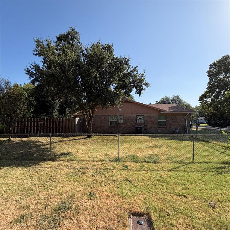 5712 Westhaven Drive Property Photo 3