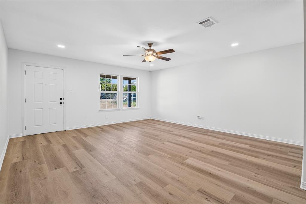 4920 S Peachtree Road Property Photo 2