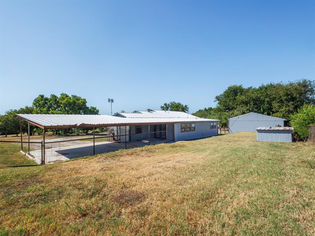 3821 Fm 590 Property Photo 5