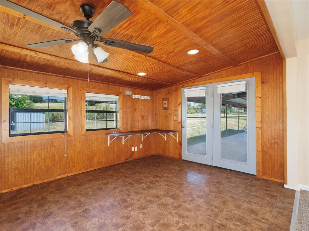 3821 Fm 590 Property Photo 18
