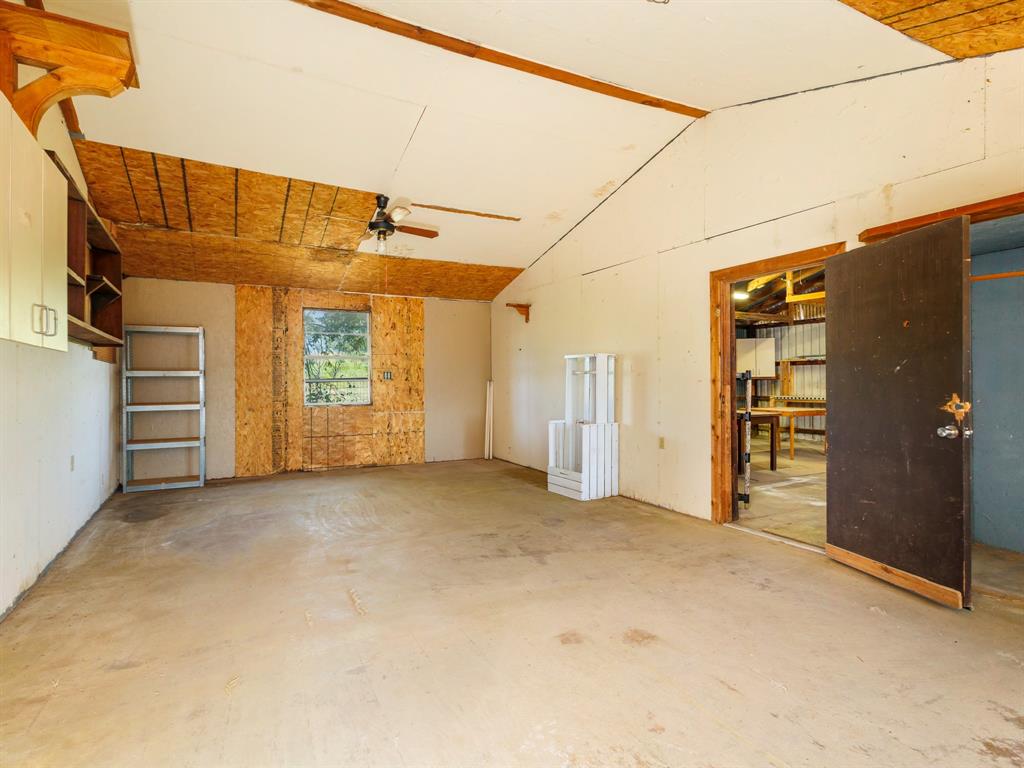 3821 Fm 590 Property Photo 36