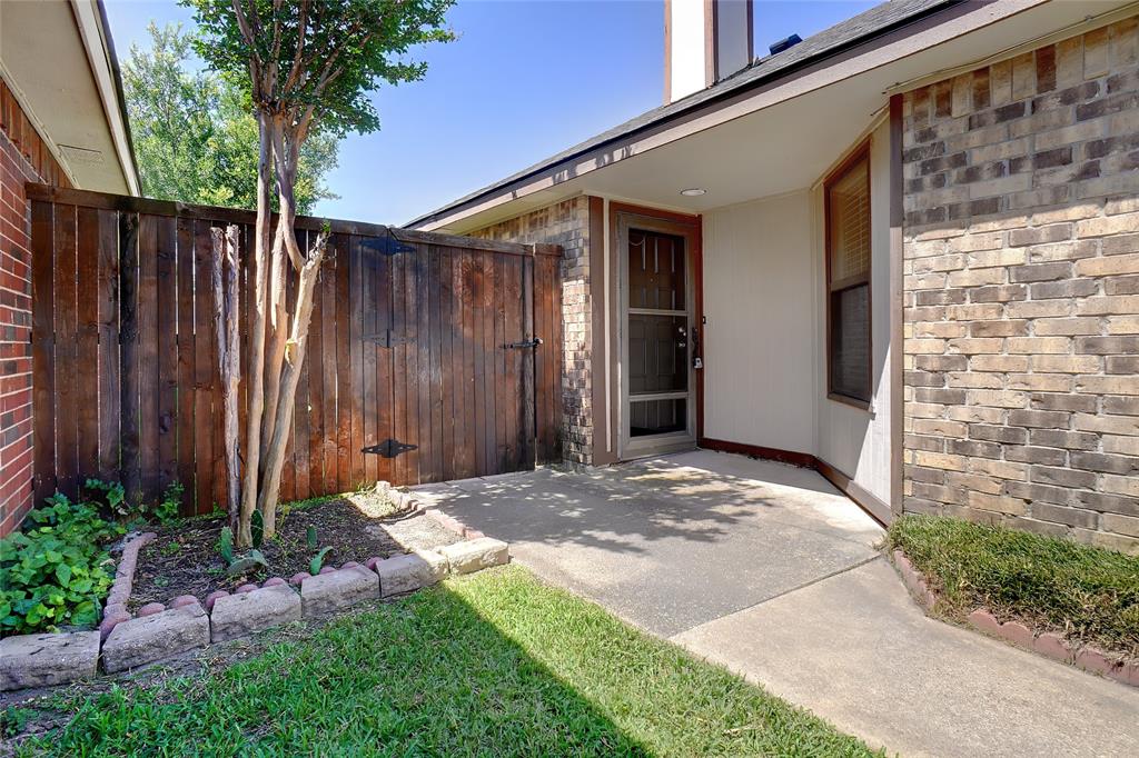 1426 Windmill Lane Property Photo 3