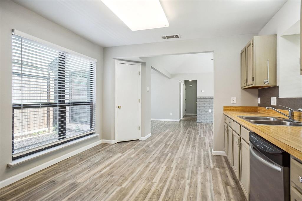 1426 Windmill Lane Property Photo 13