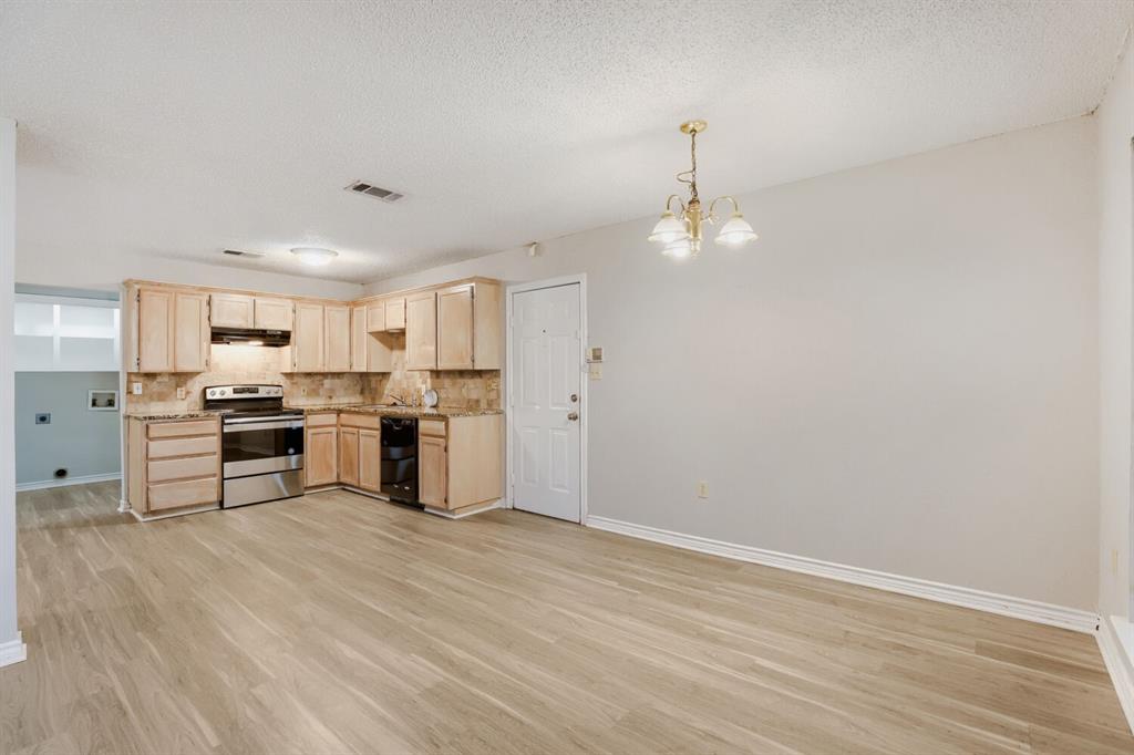 316 Peachtree Lane Property Photo 7