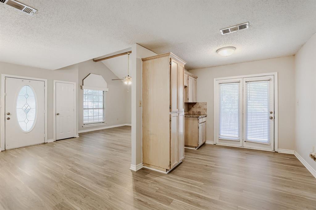 316 Peachtree Lane Property Photo 11