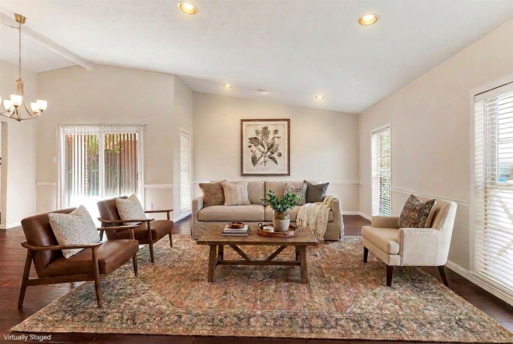925 Lombardy Drive Property Photo 3