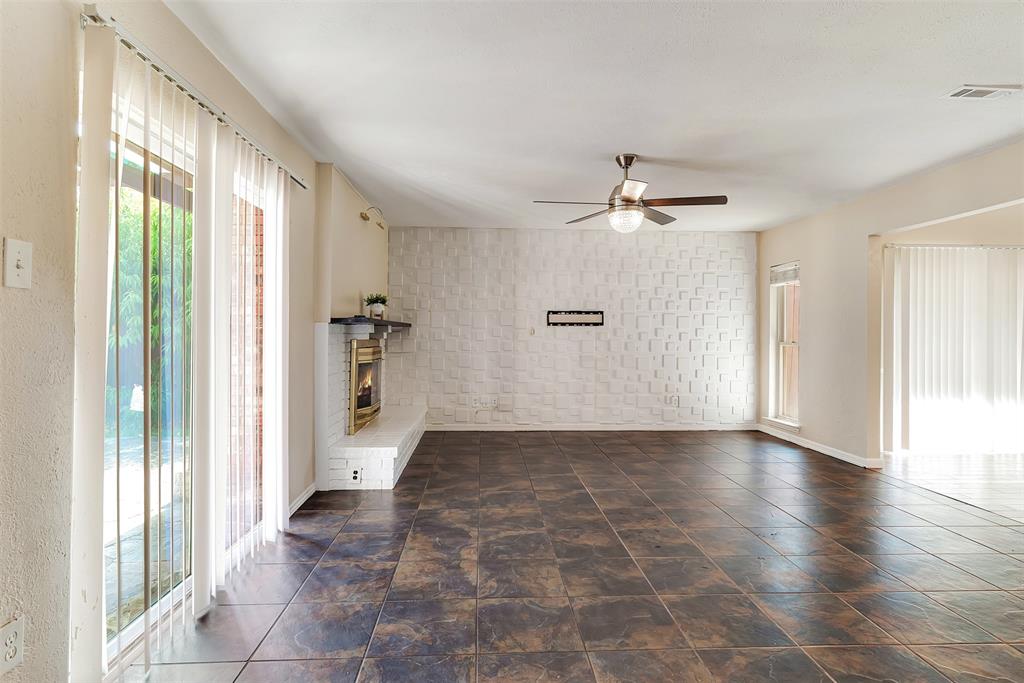 925 Lombardy Drive Property Photo 11