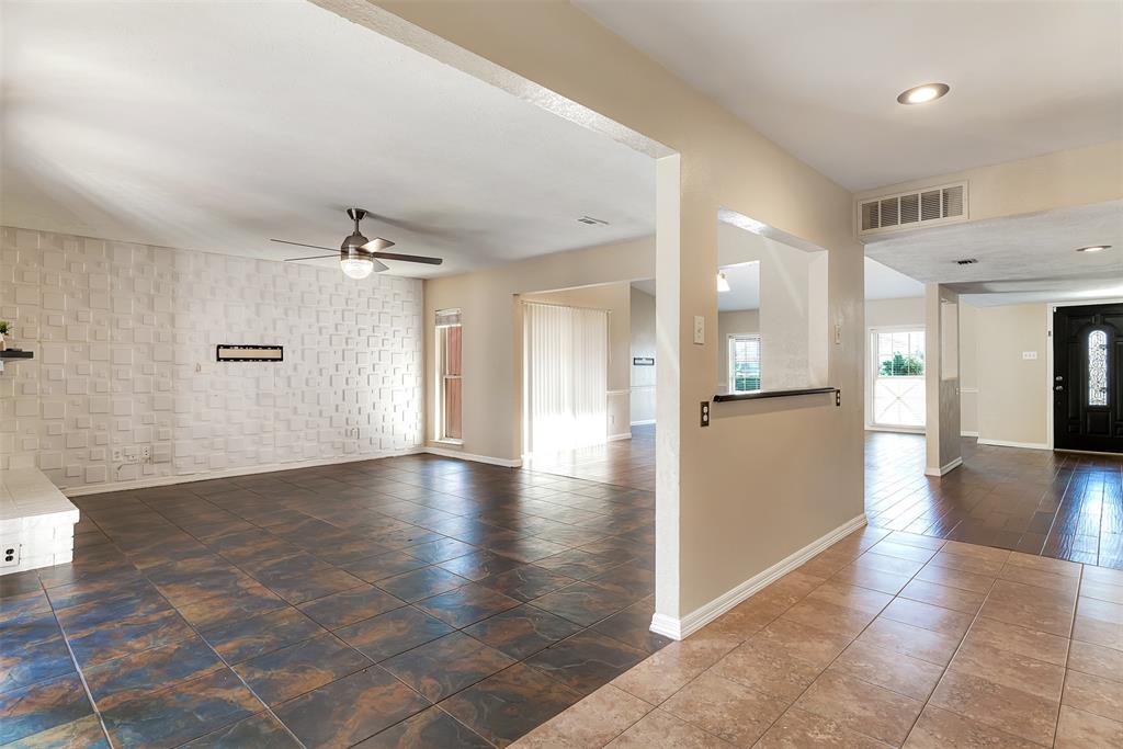 925 Lombardy Drive Property Photo 14