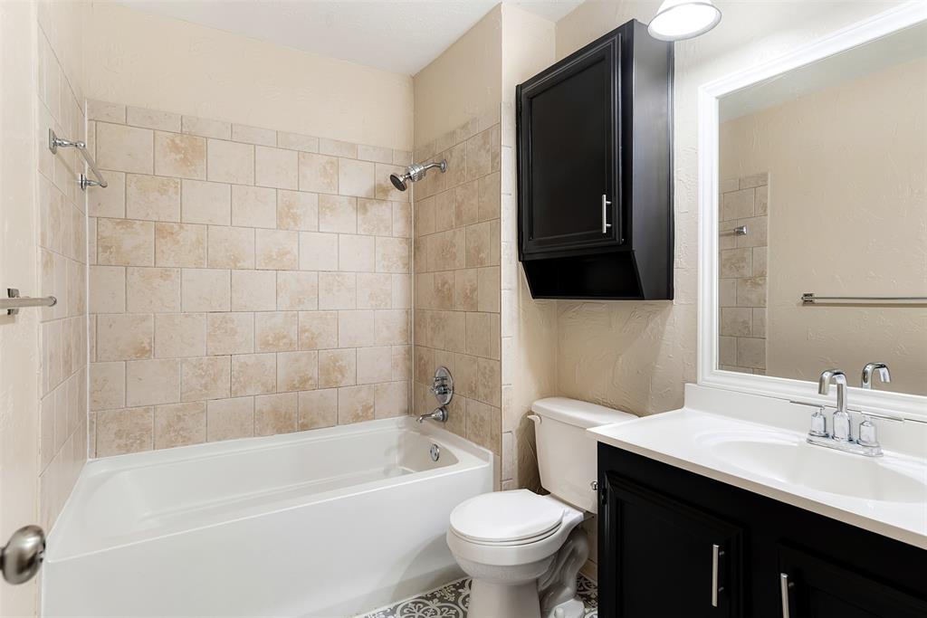 925 Lombardy Drive Property Photo 20