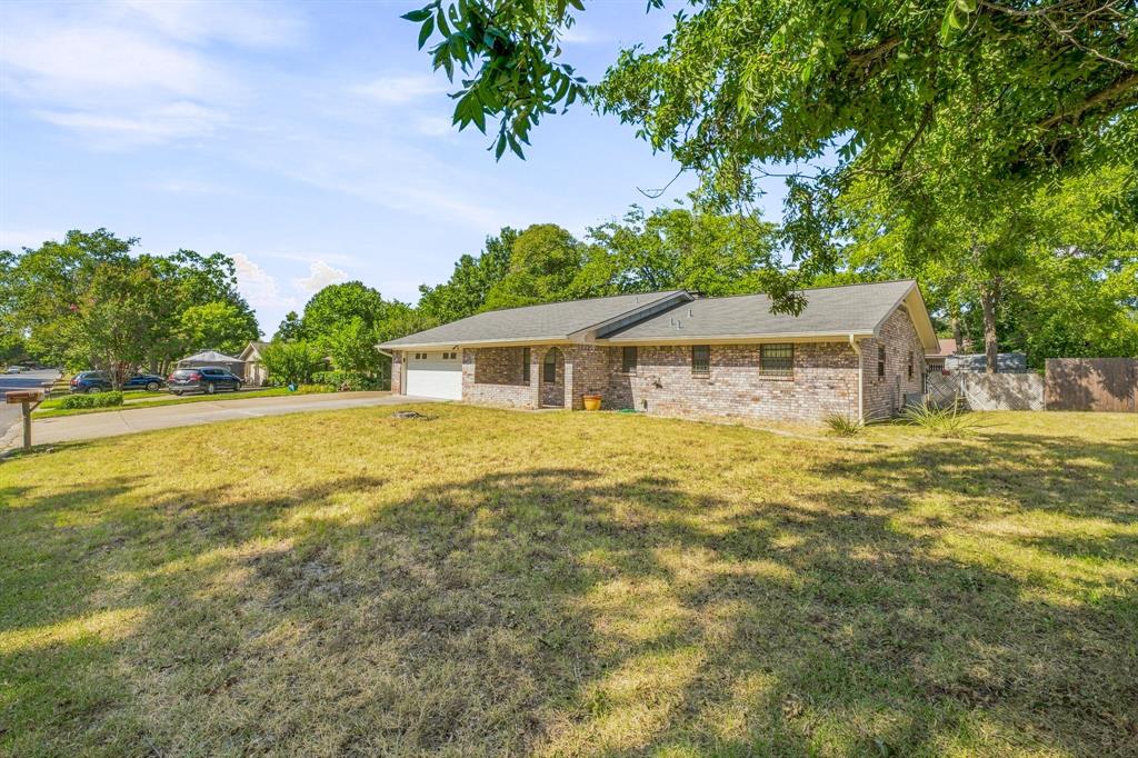 1007 Meadowlark Lane Property Photo 4