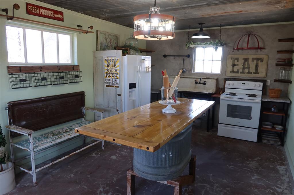 7590 Fm 1758 Property Photo 12
